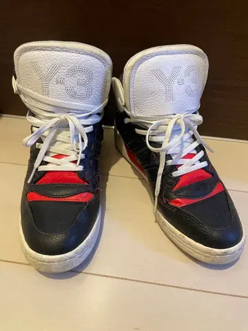 Y-3 하이컷 스니커즈 블랙/레드