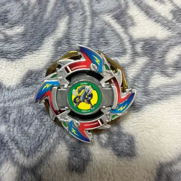 폭전 슈트 베이블레이드 드라군 V 실버 버전