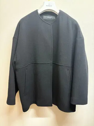 저널 스탠다드 노카라 코트 블랙