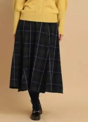 Dessin [세탁 가능] 체크 무늬 기모 플레어 스커트