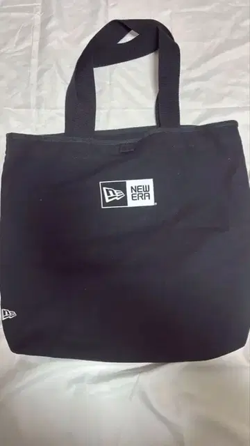 NEW ERA 블랙 토트백