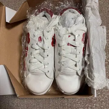 SISTER JENNI 하트 무늬 스니커즈