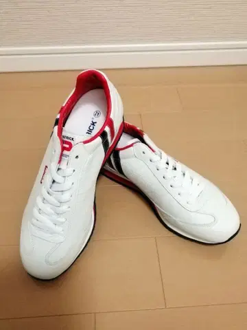 미사용 새상품 패트릭 마라톤 가죽 TRC 트리콜로르 사이즈 42