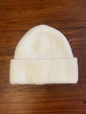 ZARA 리브 화이트 니트 모자