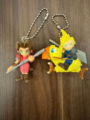 [ 당시물 ] 파이널 판타지 7 키링 클라우드 앨리스 2개 묶음 판매