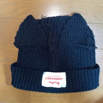 LOVERBOY 블랙 니트 모자