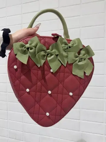 메종 드 플뢰르 Maison de FLEUR 딸기 숄더백