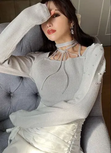 숄더 비쥬 초커 니트