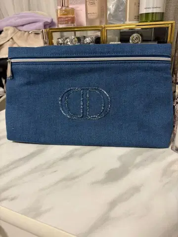 데님 블루 자수 로고 클러치백