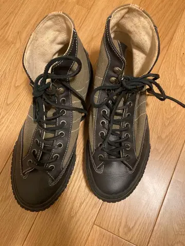 인디언 브라운/베이지 하이컷 스니커즈