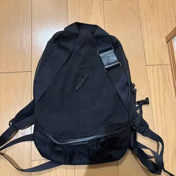 블랙 백팩