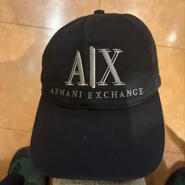 Armani Exchange 블랙 캡 원사이즈
