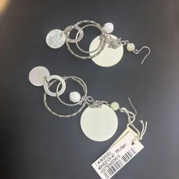 실버 화이트 후프 귀걸이 정가 9450엔