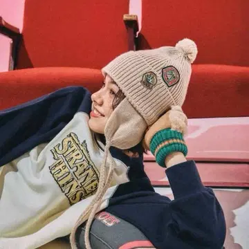 [ STRANGER THINGS ] 콜라보 모듬 니트 와치 베이지