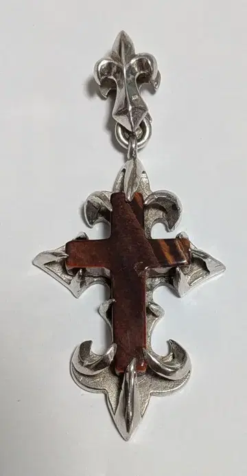 펜던트 십자가 보석 포함