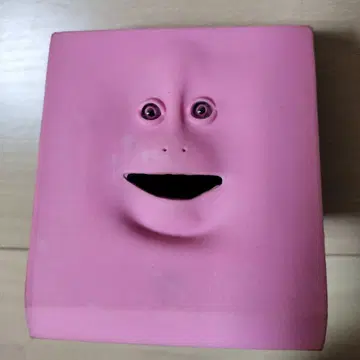 저금통 코인을 먹어요 (얼굴이 움직임)