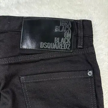 미사용에 가까운 DSQUARED2 Cool Guy Jean 이브라 블랙