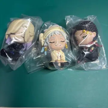 어깨 쿵 트위스테 빌, 카림, 자밀 3체 세트