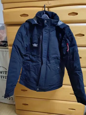 바틀 점퍼 S 네이비 컬러