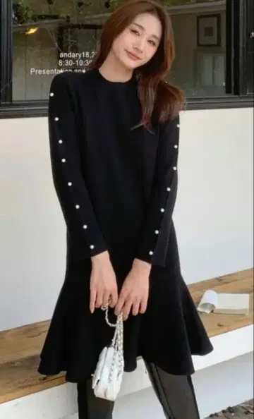 BIRTHDAY BASH 페플럼 니트 원피스 블랙