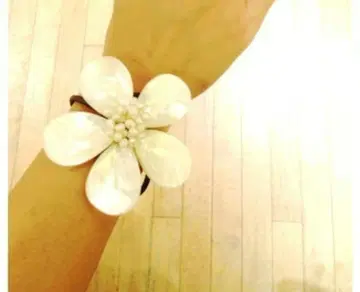 me Jane 쉘 플라워 뱅글