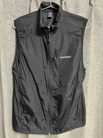 [가격 인하 가능] mont-bell 블랙 나일론 베스트