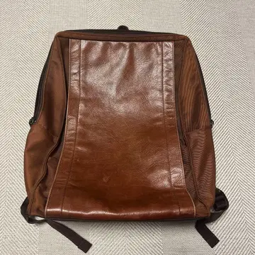 ARTISAN&ARTIST 브라운 가죽 백팩