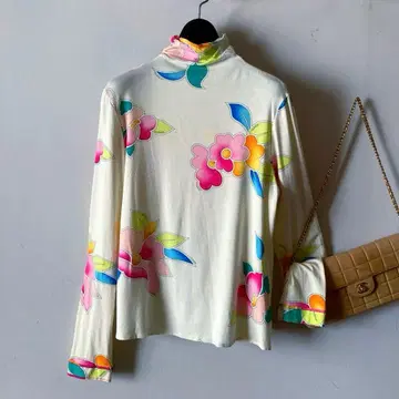 레오나르 *고급 비스코스 하이넥 저지 티셔츠* 42