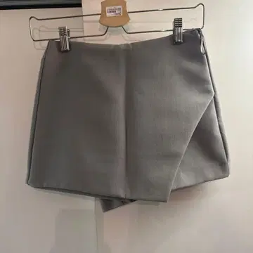 ZARA 스코트 미니 큐롯 카키 그레이