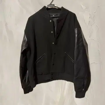 [ CAMBIO ] mj8259-컷 멜톤 PU 절개 바시티 자켓