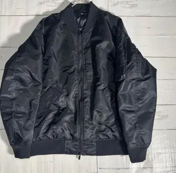 유니클로 하이브리드 다운 오버 사이즈 MA-1 블루종