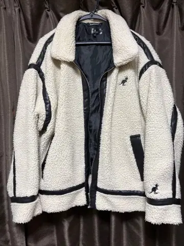 아이보리 보아 자켓 M 사이즈