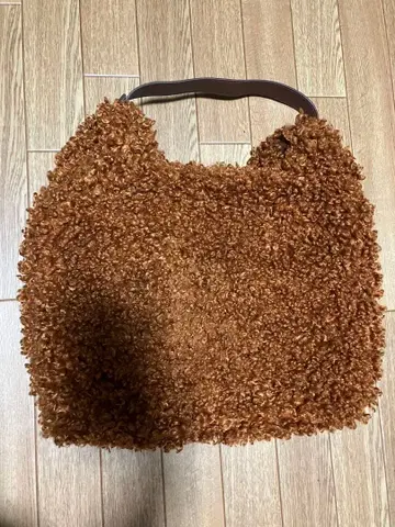 브라운 퍼 숄더백