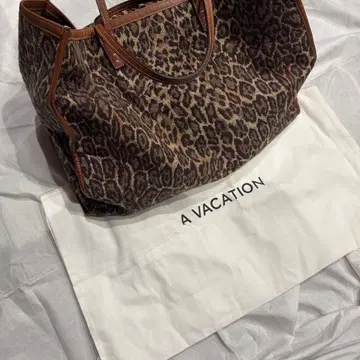 [ A VACATION TANK ] 레오파드 탱크 구매 시 봉투 포함