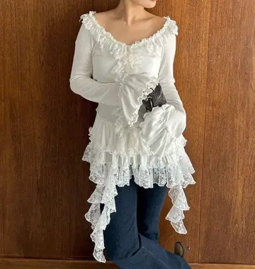 티어드 프릴 티셔츠 풀오버 SNIDEL