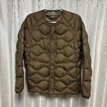 화이트 마운티니어링 UNIQLO 울트라 라이트 다운 S