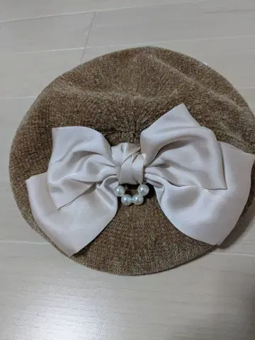 새상품 axes femme(엑시즈팜) 리본 포함 몰 니트 베레모