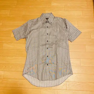 스트라이프 셔츠 그레이