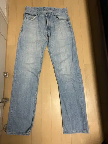 Calvin Klein Jeans 라이트 블루 데님 W77