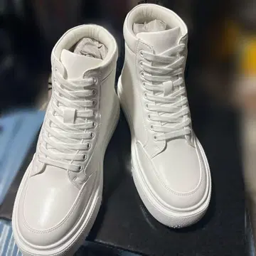 시크릿 하이컷 스니커즈 어시스트 가발제