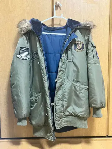 퍼 달린 밀리터리 올리브 그린 자켓