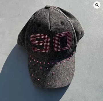 9090 girl Numbering Studs Cap