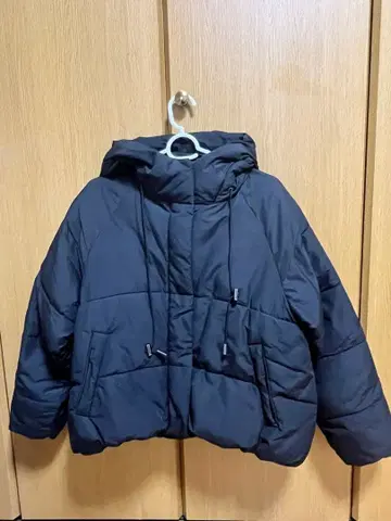 블랙 다운 자켓 M 사이즈