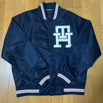 타미힐피거 볼드 모노그램 바시티 자켓