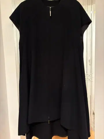 르네 비대칭 집업 베스트