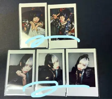 0.1g의 오산 미도리카와 유우 폴라로이드