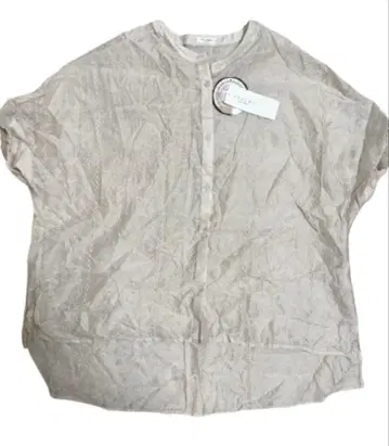 [미사용 새상품] ESSEME 에시임 자수 아이보리 반팔 블라우스