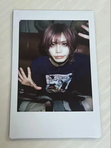 0.1g의 오산 가와무라 유세이 폴라로이드