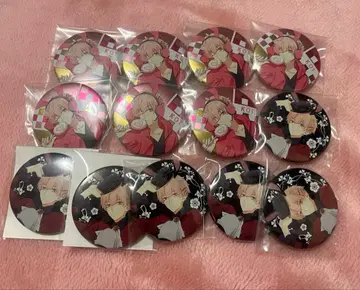 츠키우타. 키사라기 코이 캔뱃지 2개 있음