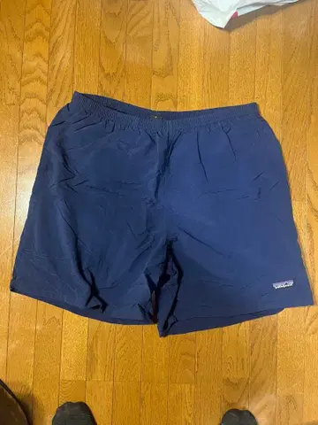 patagonia 배기즈 L 사이즈